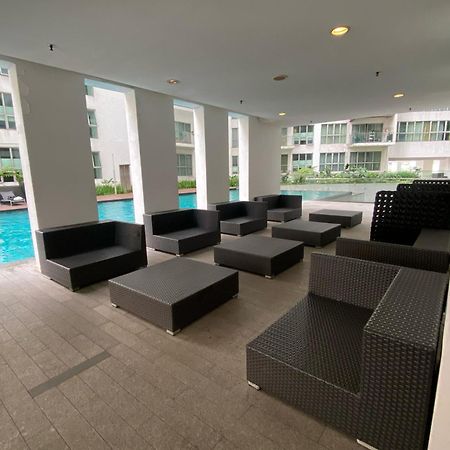 Skypool Kl Free Infinity Pool Over קואלה לומפור מראה חיצוני תמונה